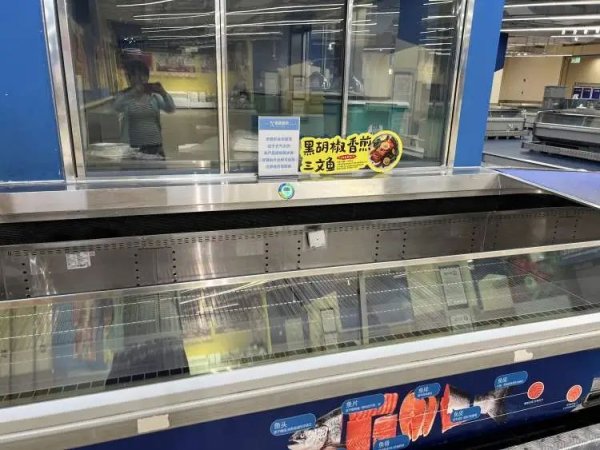 盛宝优配 上海最后一家！终极“捡漏”：有顾客原价359元只付了32元，老顾客专程来